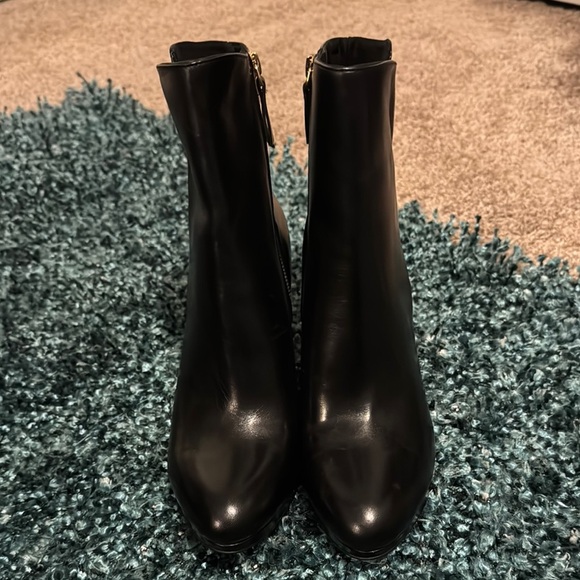 Nine West Black Ankle Booties with Chunky Heel Leather - Picture 2 of 10